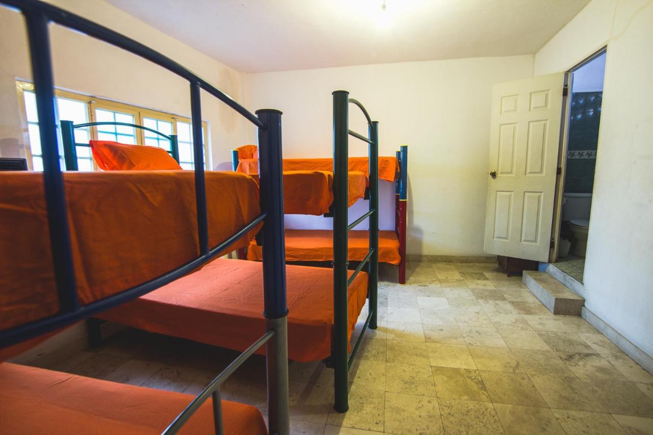 Oasis Hostel Puerto Vallarta Exterior photo